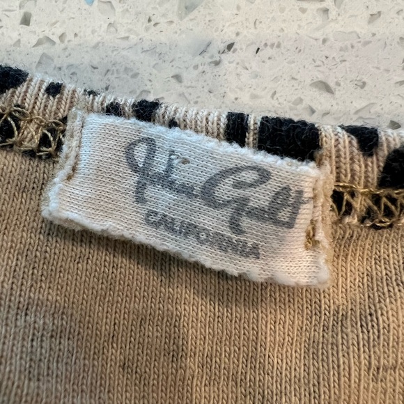 Leopard Crop T-shirt. - Picture 2 of 8